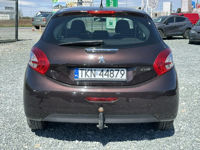 Peugeot 208 8