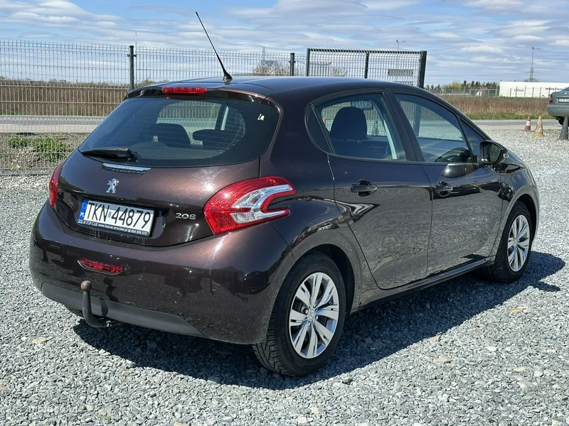 Peugeot 208 9