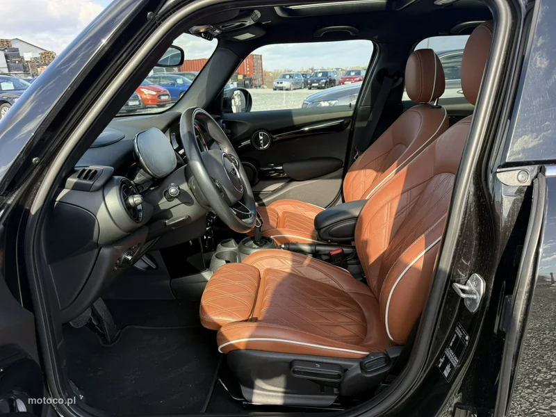 MINI Cooper 5