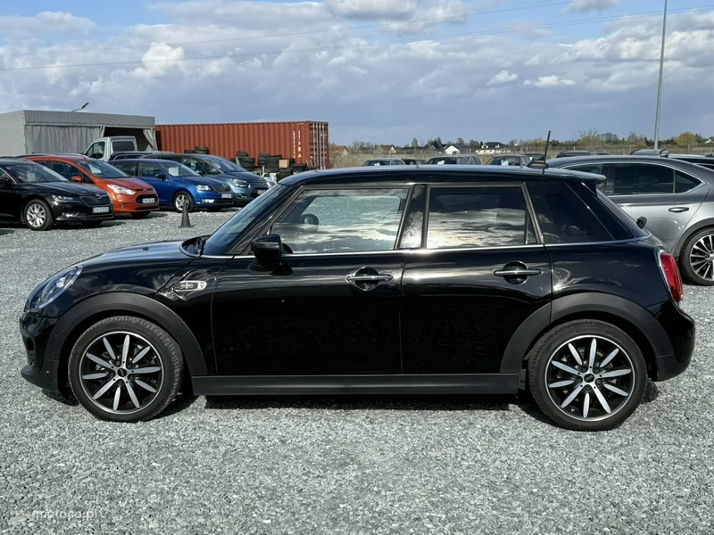 MINI Cooper 8
