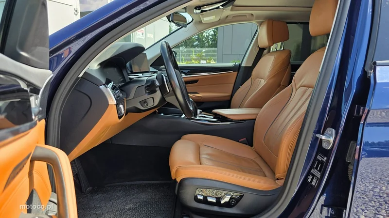 BMW Seria 5 G30 518 11