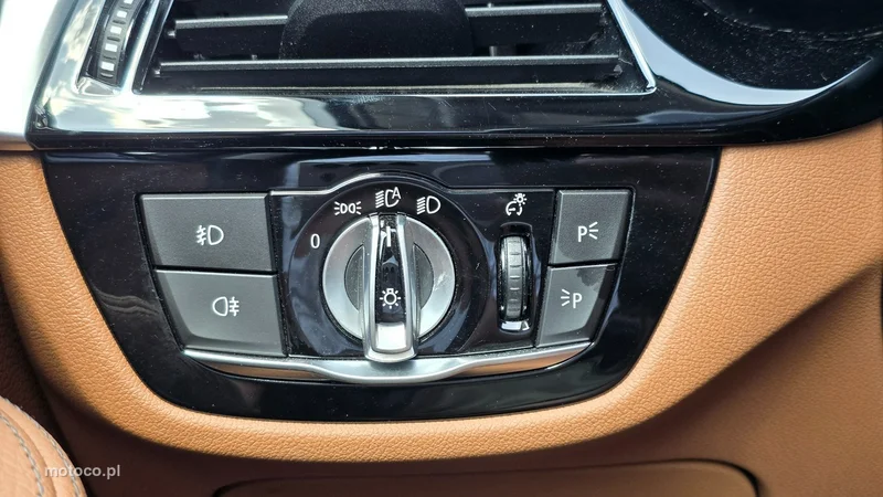 BMW Seria 5 G30 518 17