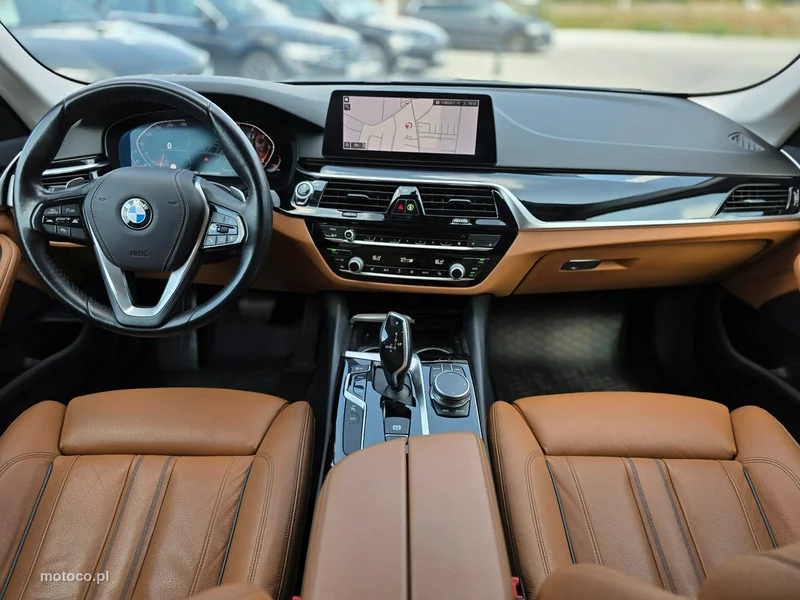 BMW Seria 5 G30 518 4