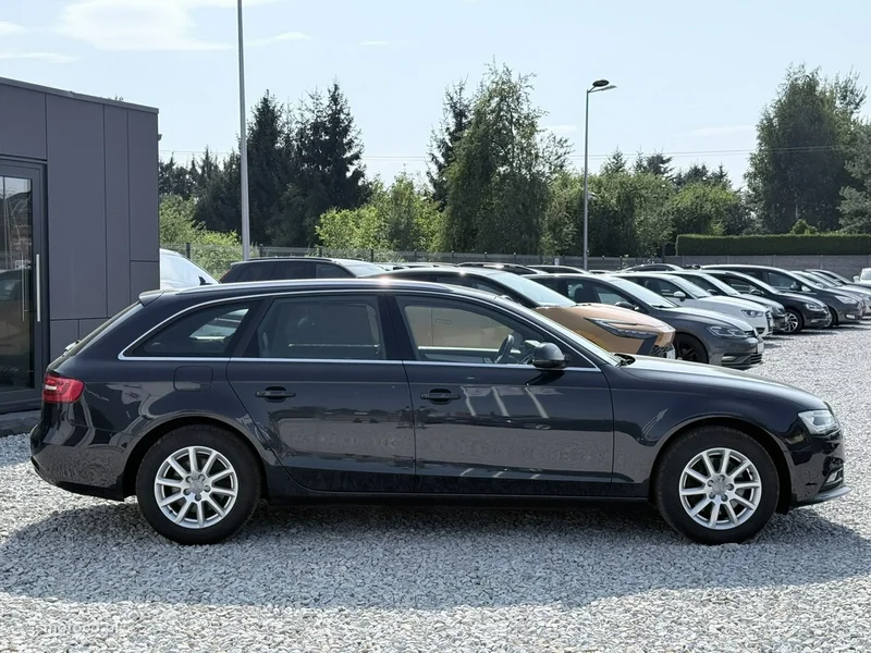 Audi A4 B8 11