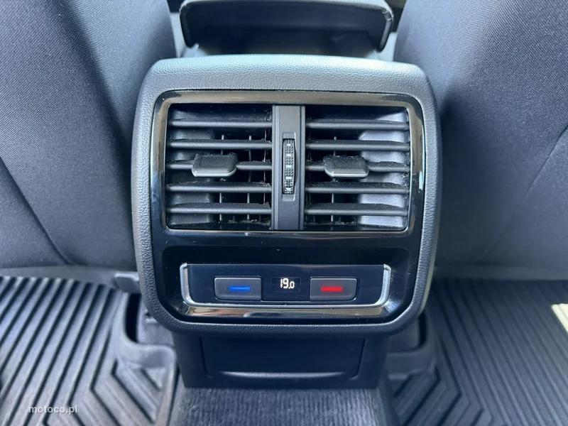 Volkswagen Passat Variant B8 17