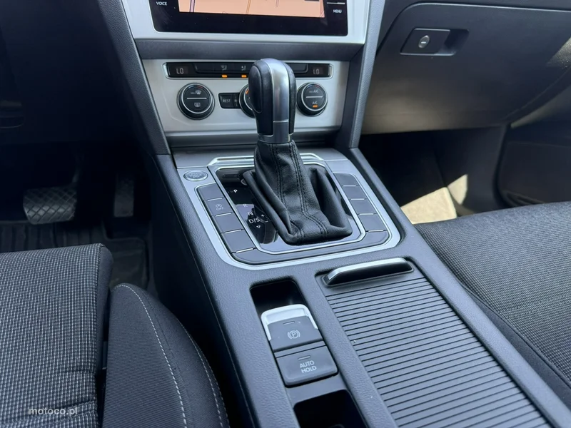 Volkswagen Passat Variant B8 18