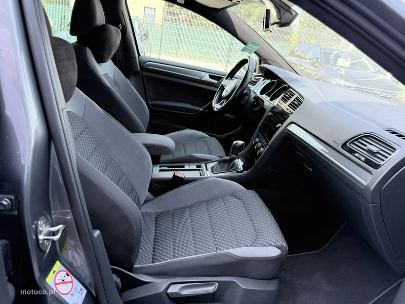 Volkswagen Golf VII 17