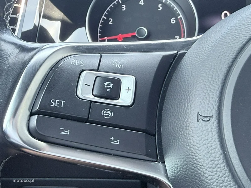 Volkswagen Golf VII 18