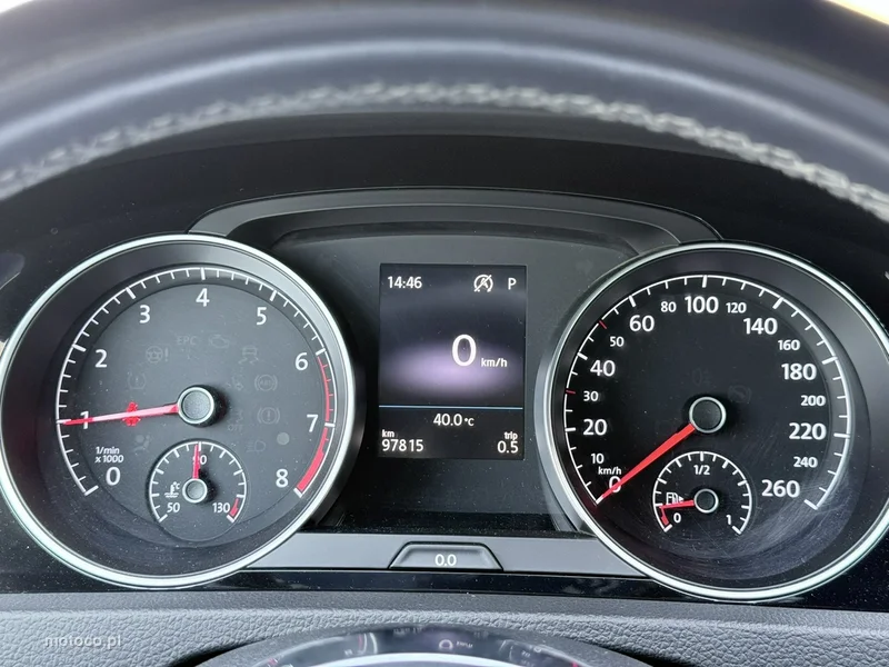 Volkswagen Golf VII 20
