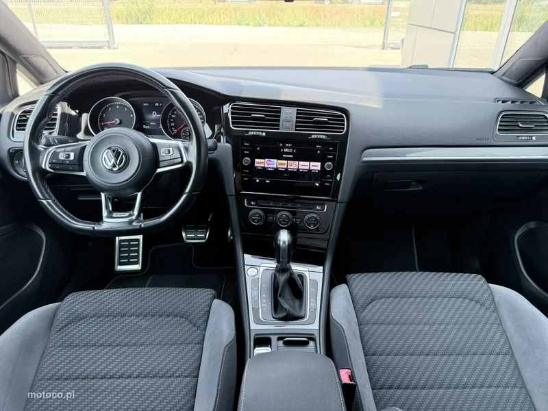 Volkswagen Golf VII 4