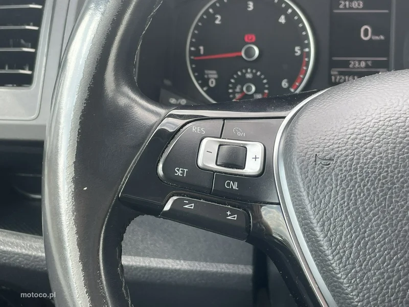 Volkswagen Caravelle 13
