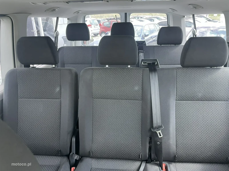Volkswagen Caravelle 19