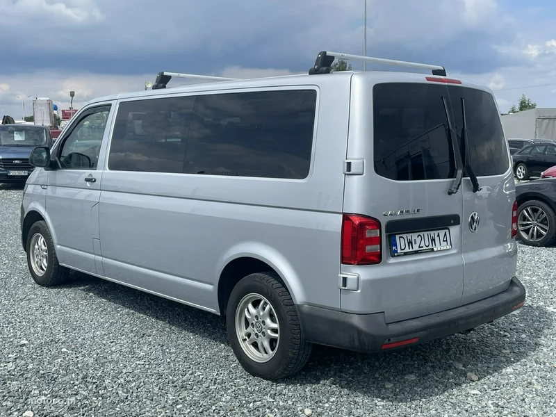 Volkswagen Caravelle 8