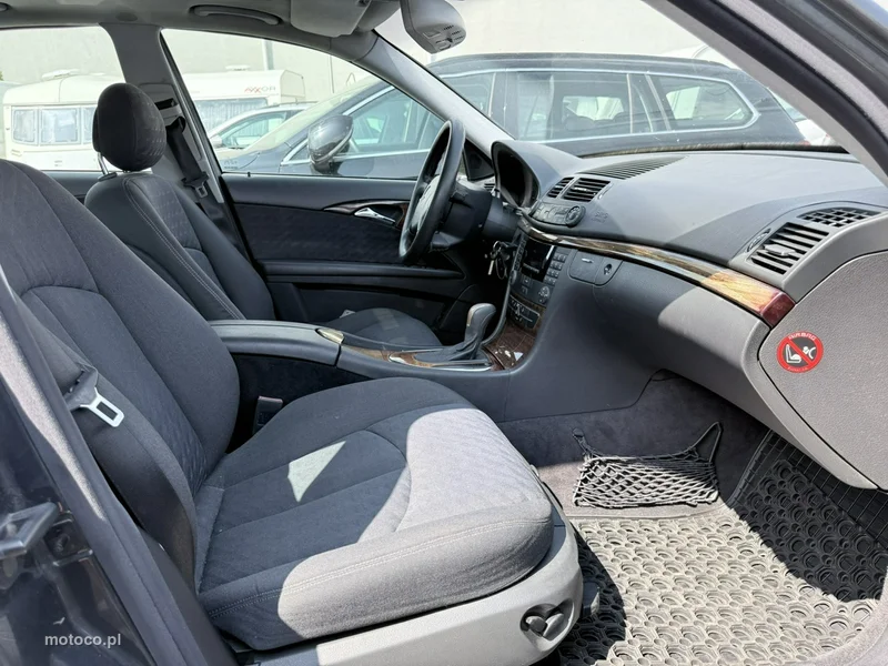 Mercedes-Benz Klasa E W211 E 220 15