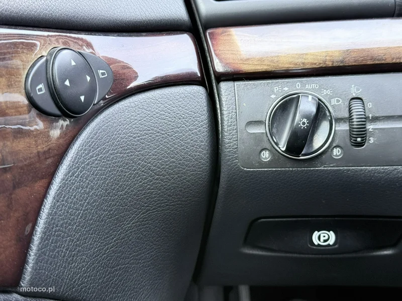 Mercedes-Benz Klasa E W211 E 220 17