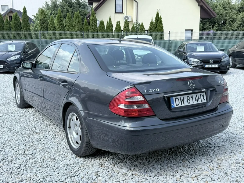 Mercedes-Benz Klasa E W211 E 220 7