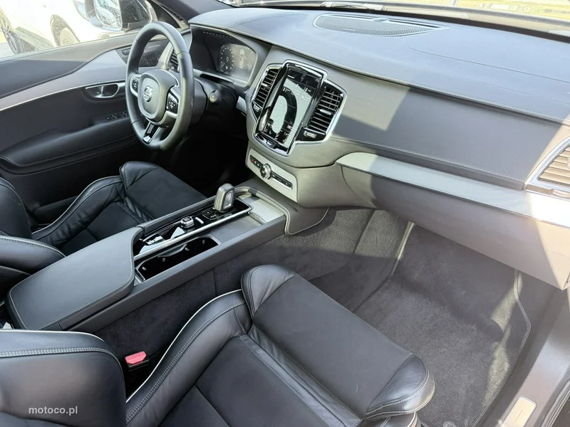 Volvo XC 90 16