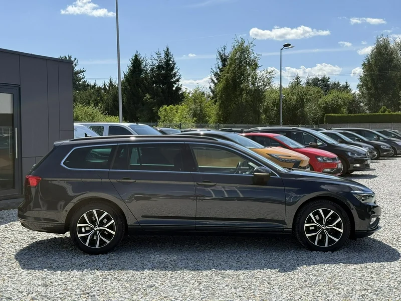 Volkswagen Passat Variant B8 11