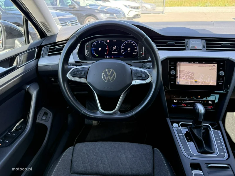 Volkswagen Passat Variant B8 12