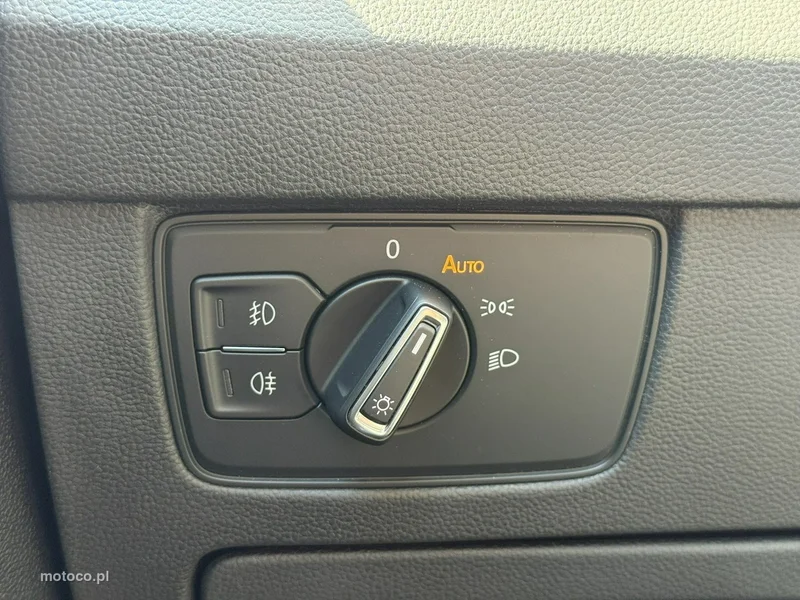 Volkswagen Passat Variant B8 13
