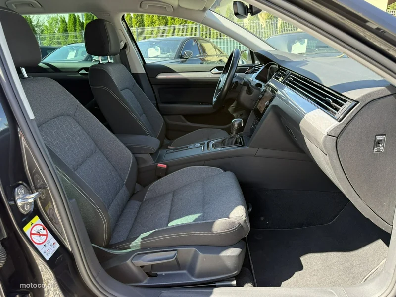 Volkswagen Passat Variant B8 16