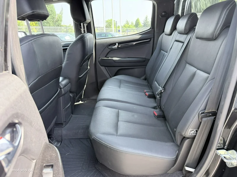 Isuzu D-Max 6