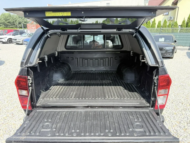 Isuzu D-Max 7