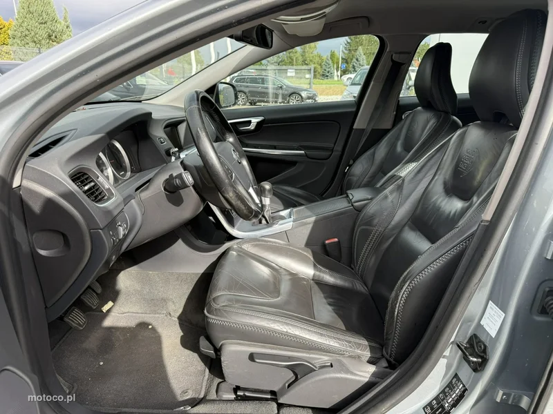 Volvo V60 11
