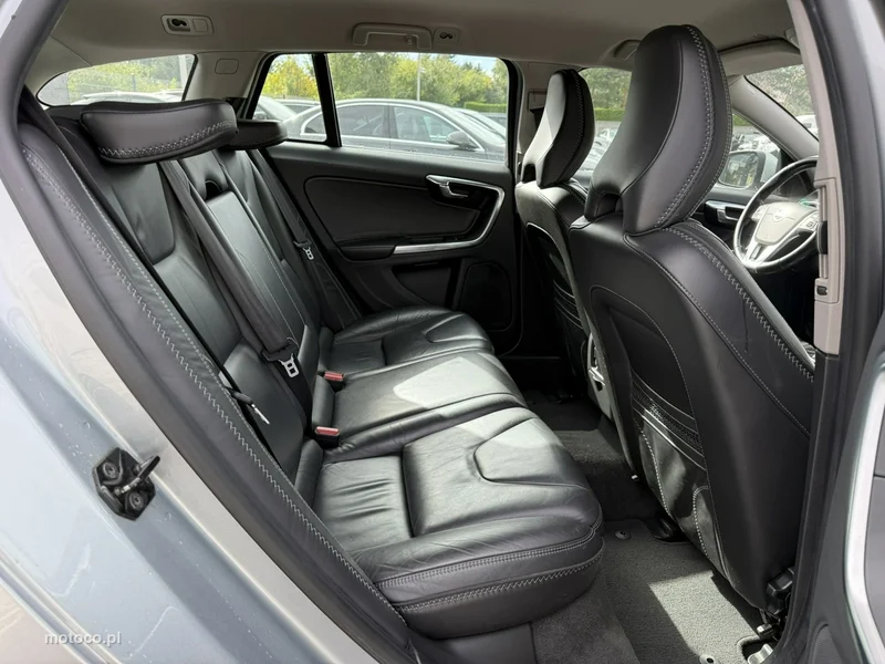 Volvo V60 13