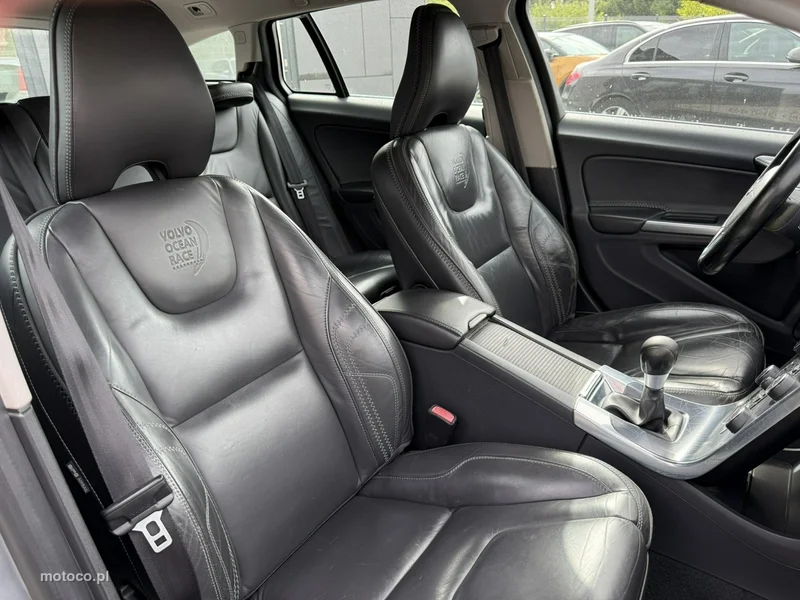Volvo V60 14
