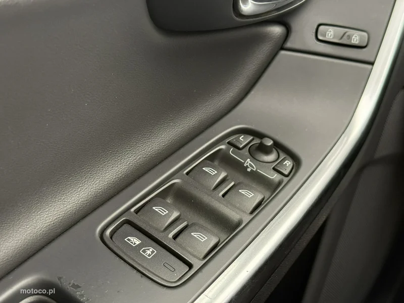 Volvo V60 19