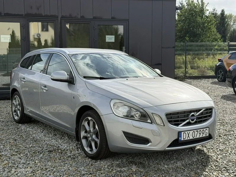 Volvo V60 3