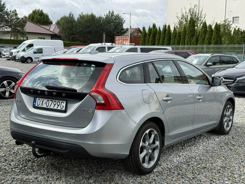 Volvo V60 9