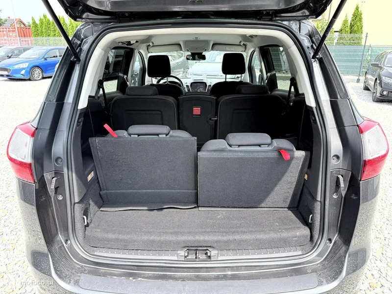 Ford Grand C-Max 13