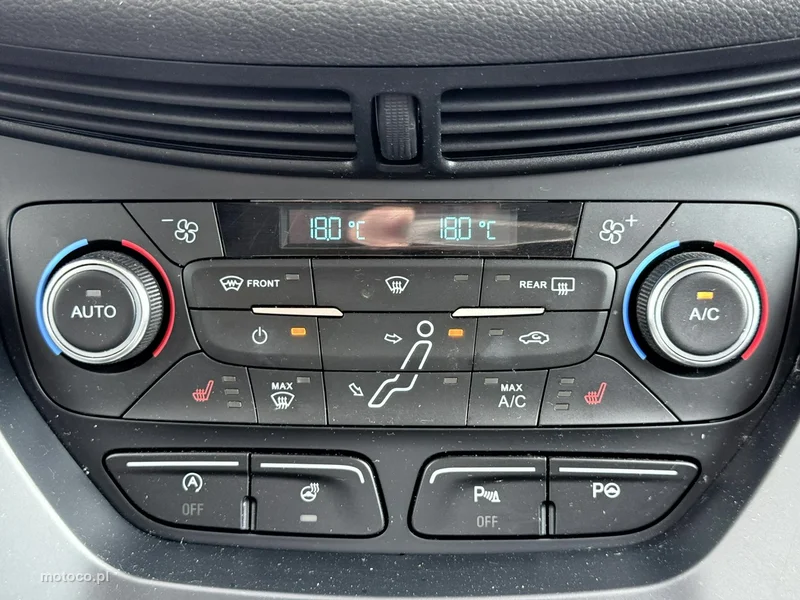 Ford Grand C-Max 21