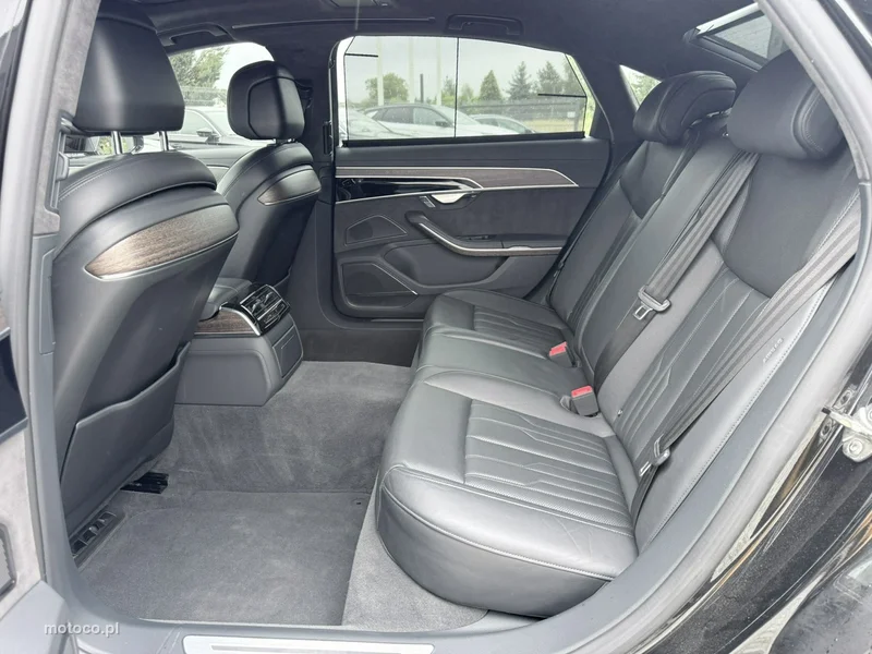 Audi A8 D5 13