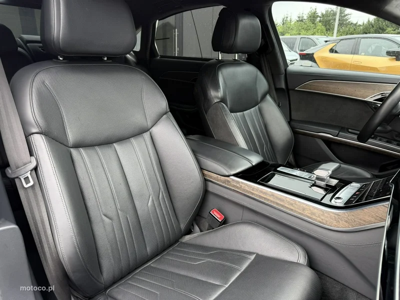 Audi A8 D5 18