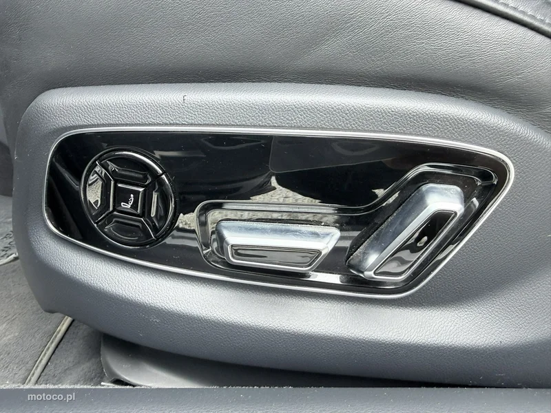 Audi A8 D5 21
