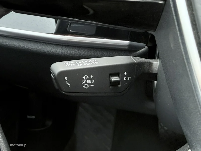 Audi A8 D5 30