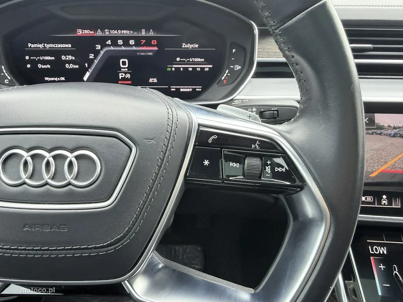 Audi A8 D5 35