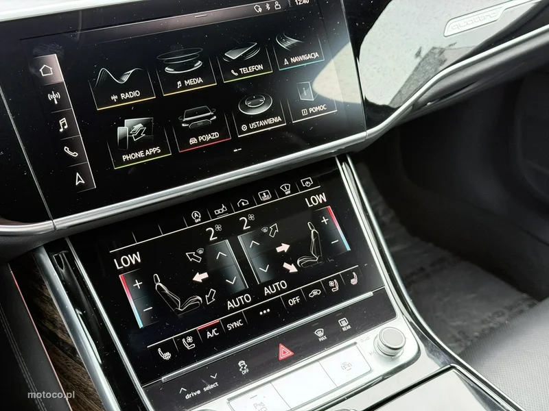Audi A8 D5 38