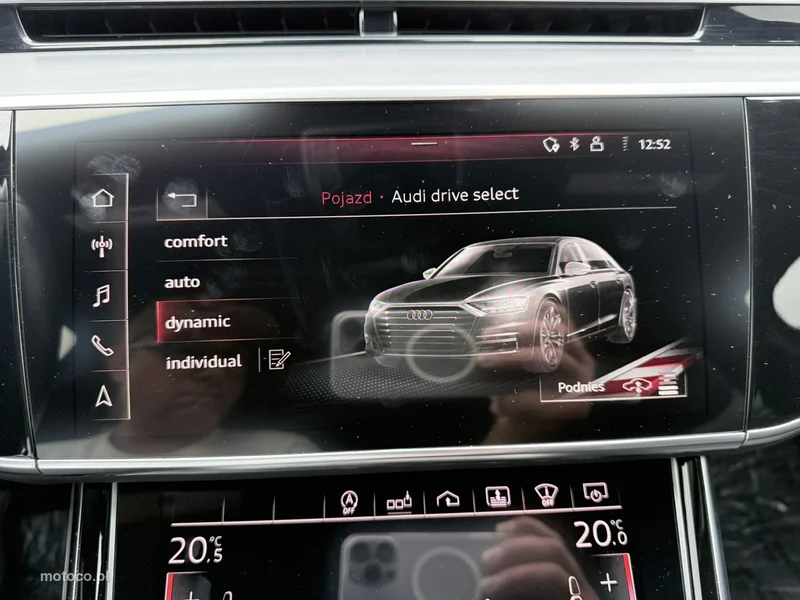 Audi A8 D5 43