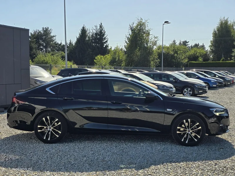 Opel Insignia B 10