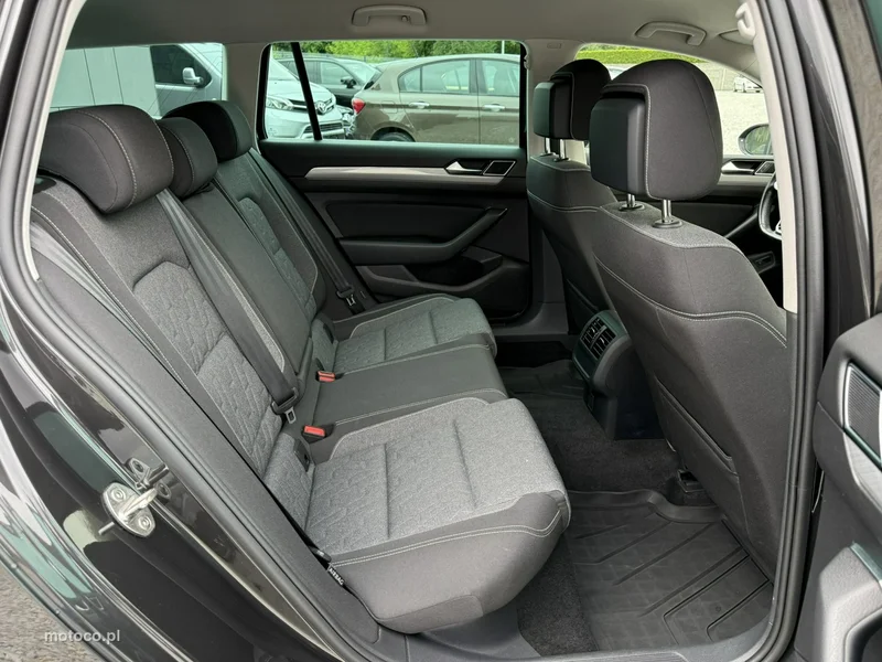 Volkswagen Passat Variant B8 14