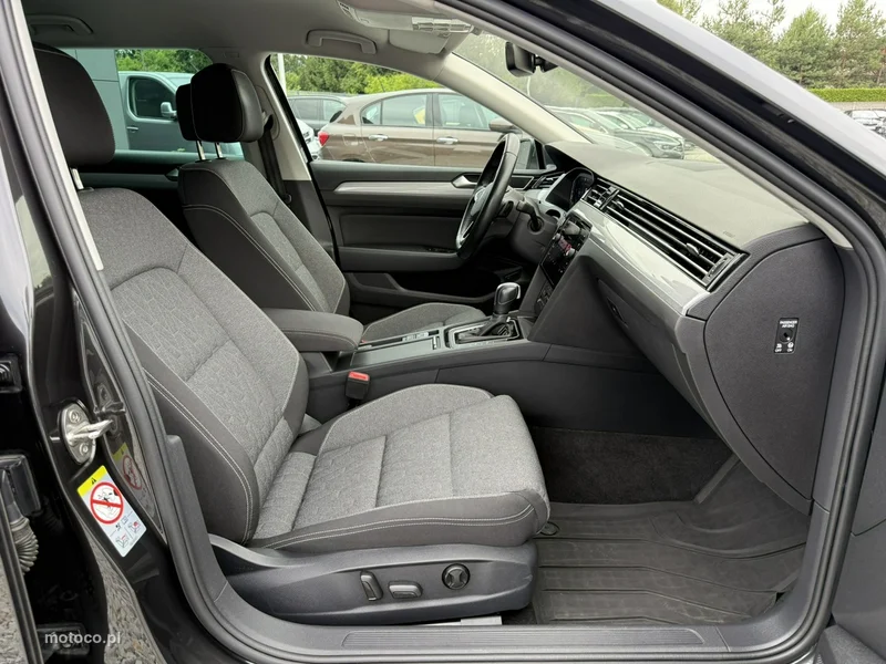 Volkswagen Passat Variant B8 16