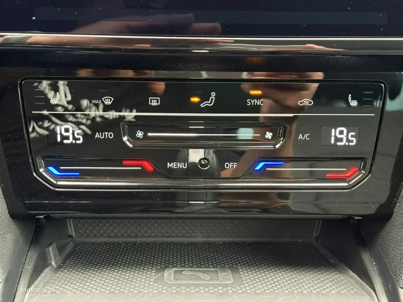 Volkswagen Passat Variant B8 22