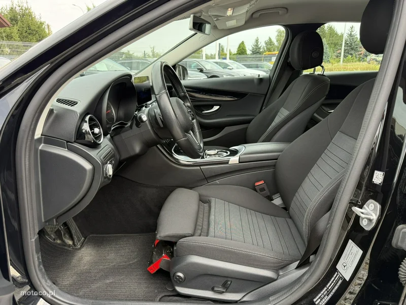 Mercedes-Benz Klasa C W205 C 180 11