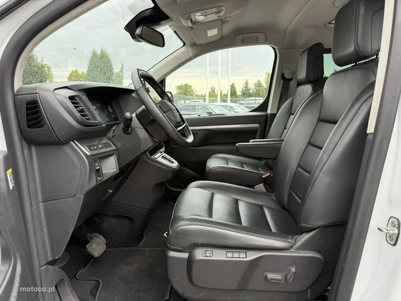 Opel Zafira Life 11