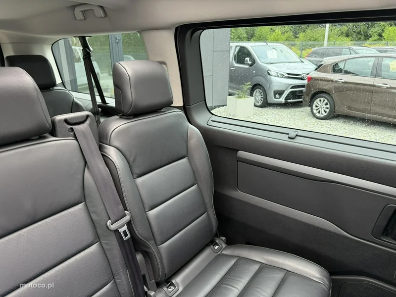 Opel Zafira Life 16
