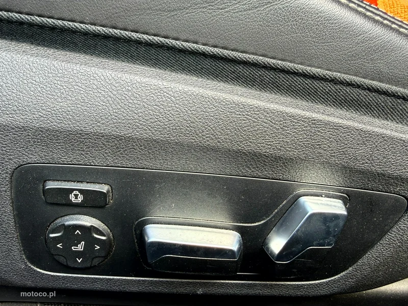 BMW Seria 8 G14 850 14